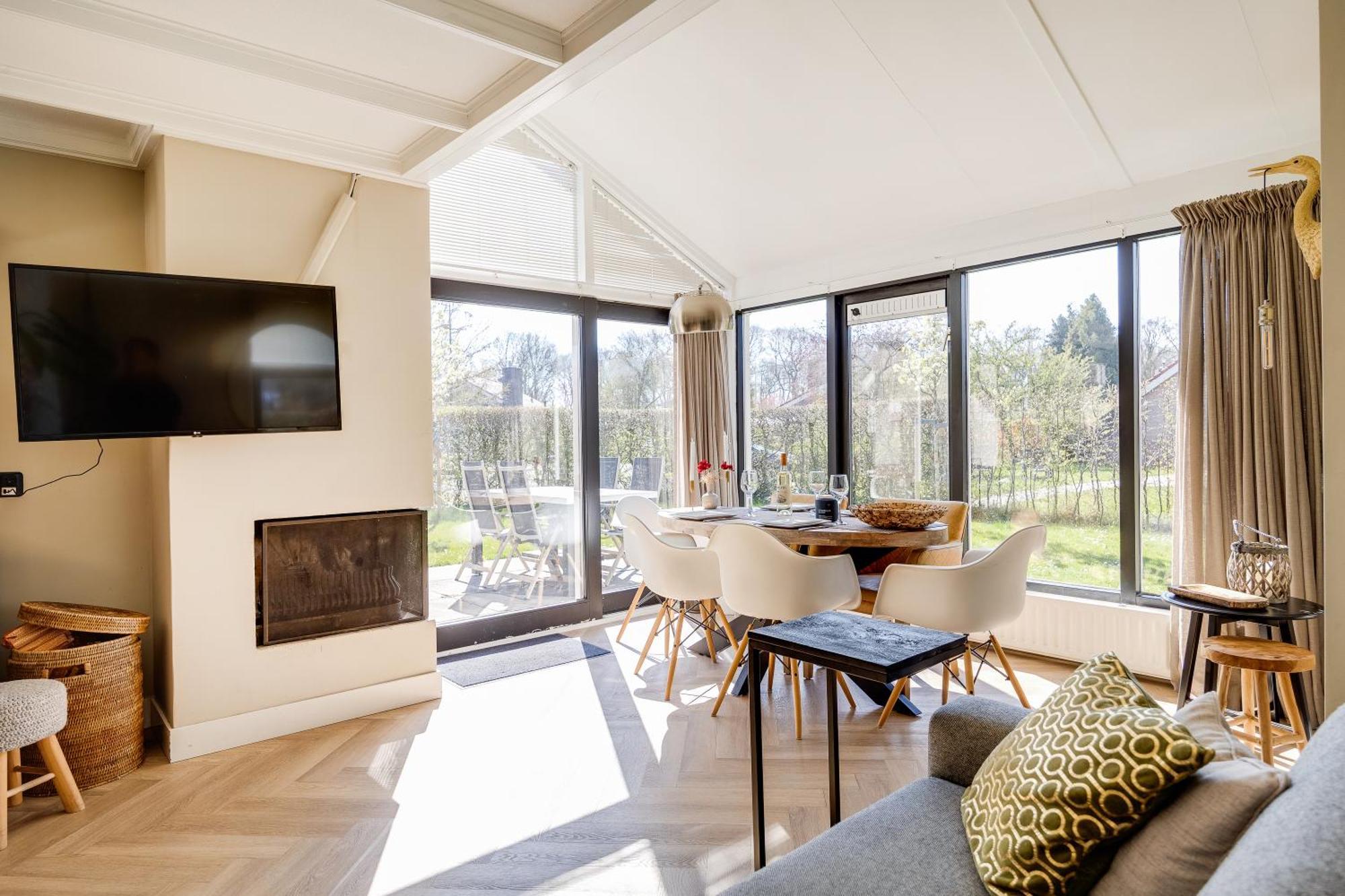 Casa de Férias Kluut I Prachtige Woning Met Sauna En Openhaard Zwiggelte