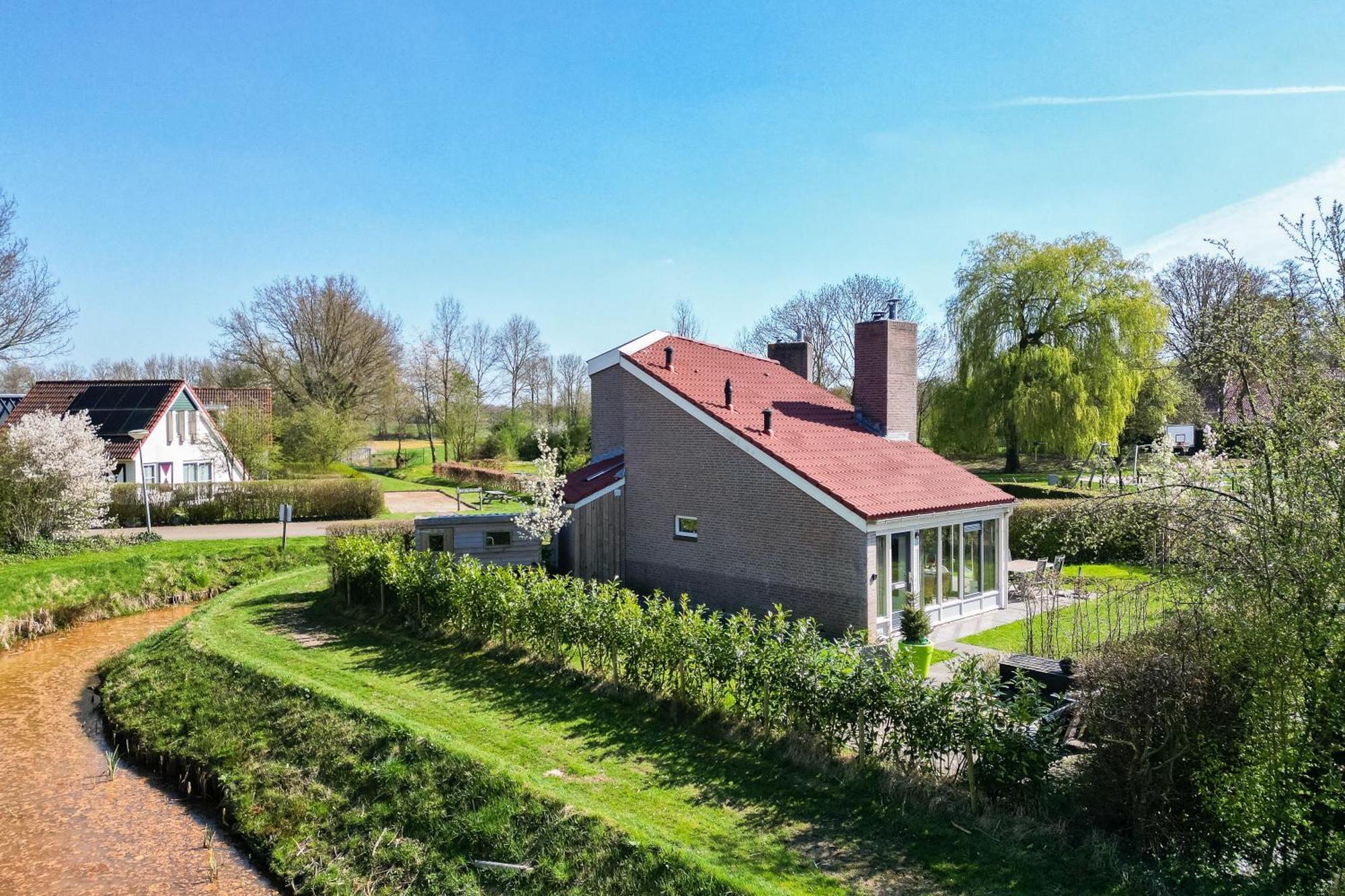 Kluut I Prachtige Woning Met Sauna En Openhaard Zwiggelte