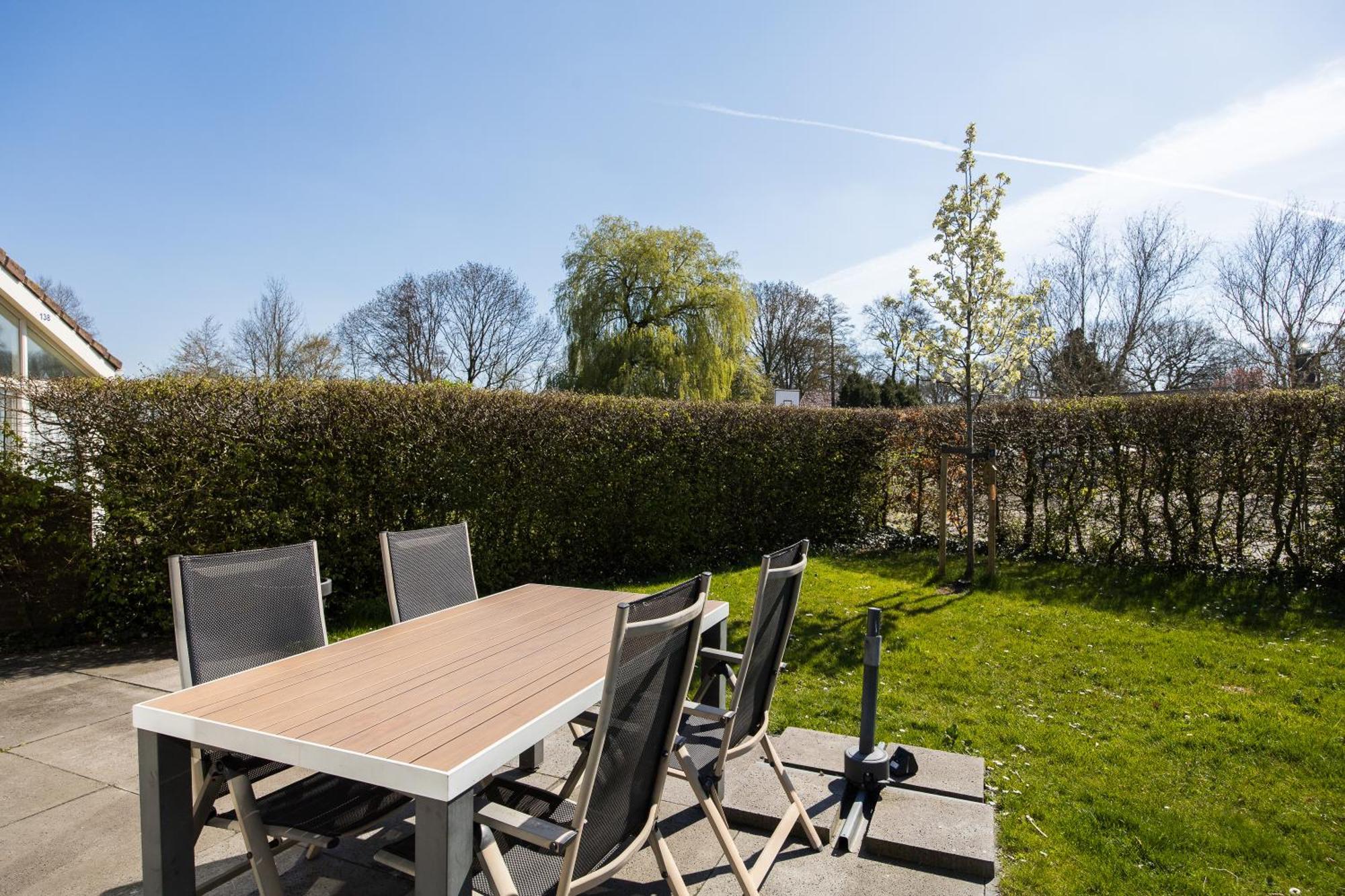 Casa de Férias Kluut I Prachtige Woning Met Sauna En Openhaard Zwiggelte